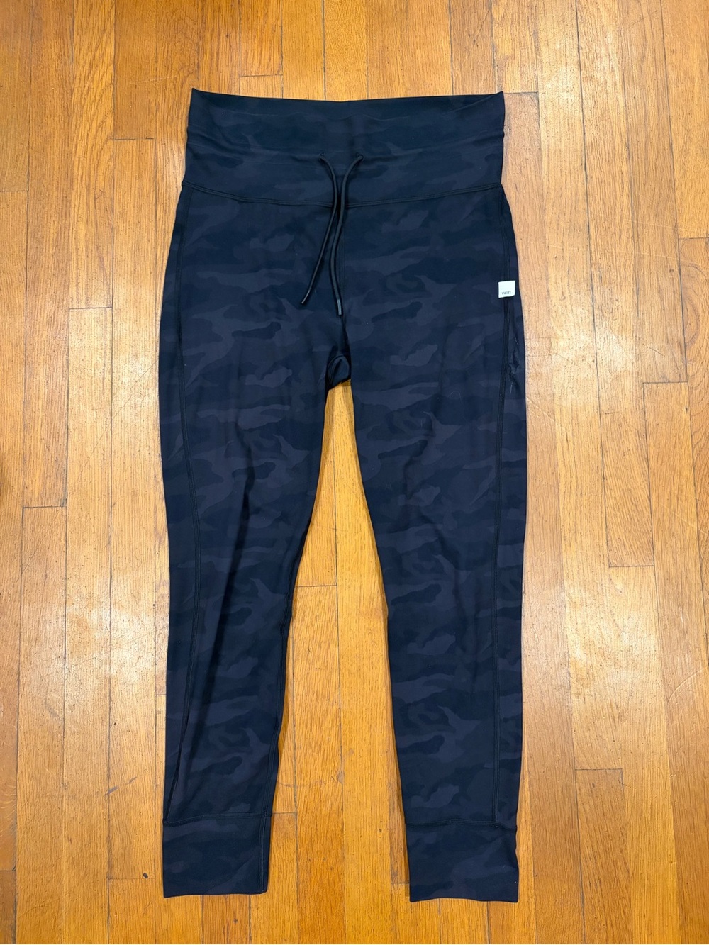 Women’s Vuori Black Camo Tie Leggings Size L